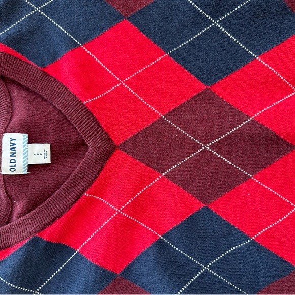 Old navy pull - Picture 2 of 2